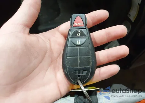 2014 Jeep Cherokee Latitude z USA, uszkodzony, nr VIN 1C4PJMCS1EW212085